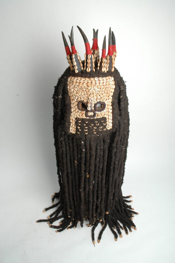 Kungang hood mask with cowrie shell and human hair - Image 5