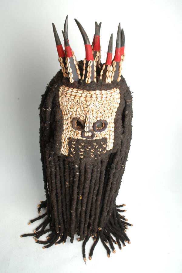 Kungang hood mask with cowrie shell and human hair - Image 3