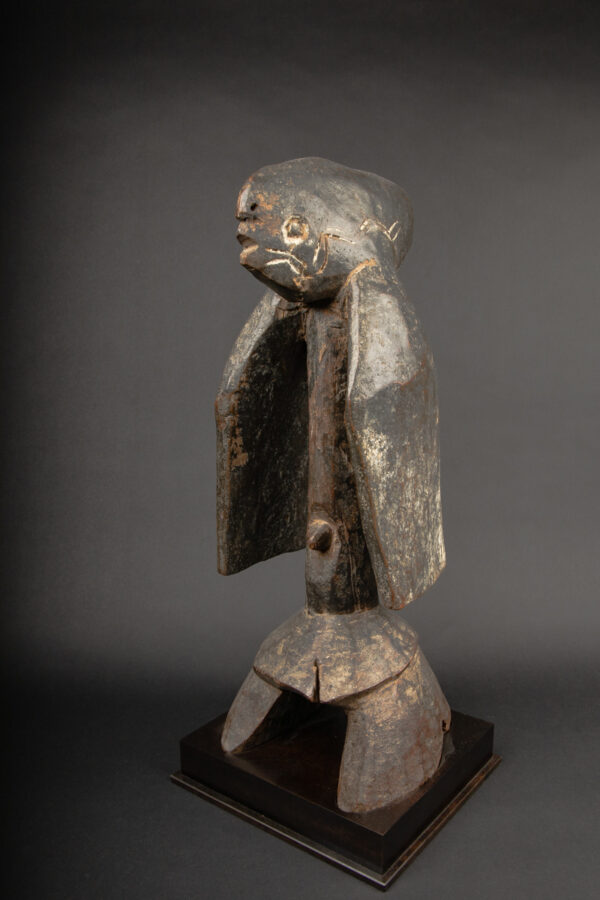 Mumuye sculpture