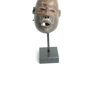 Kungang mask with red eye edges