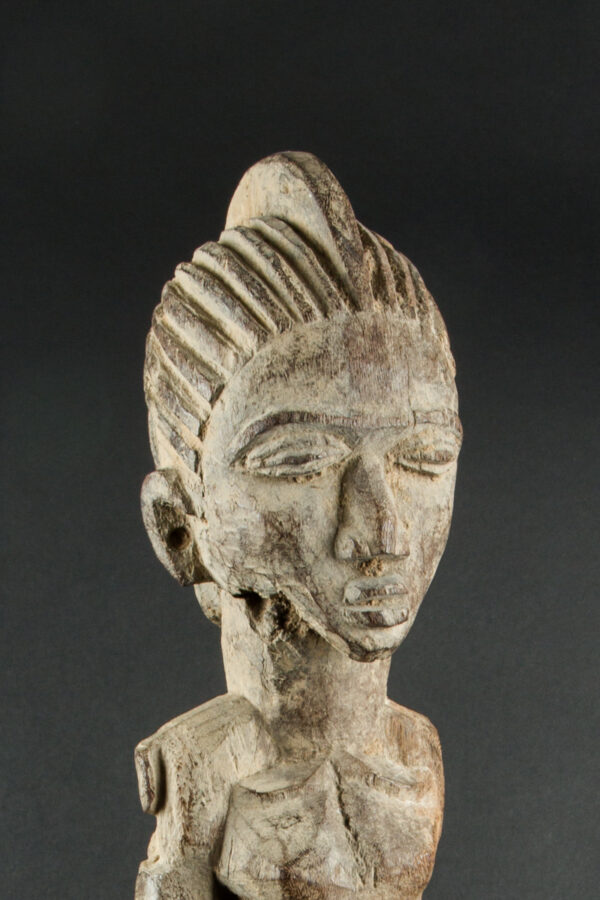 Thilbou manainni-sono human figure - Image 2